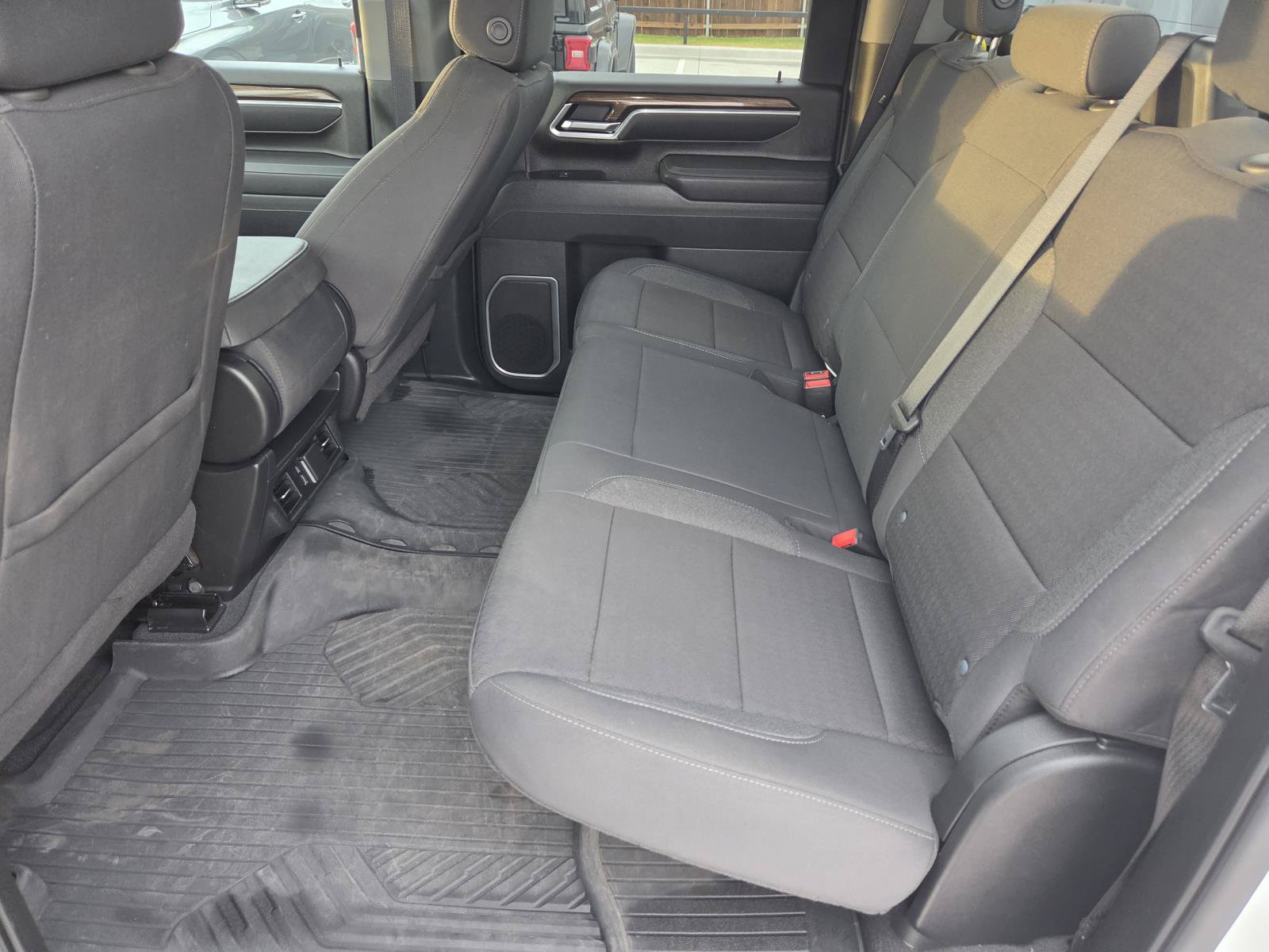 Used 2025 Chevrolet Silverado 2500 LT AWD/4WD image 12