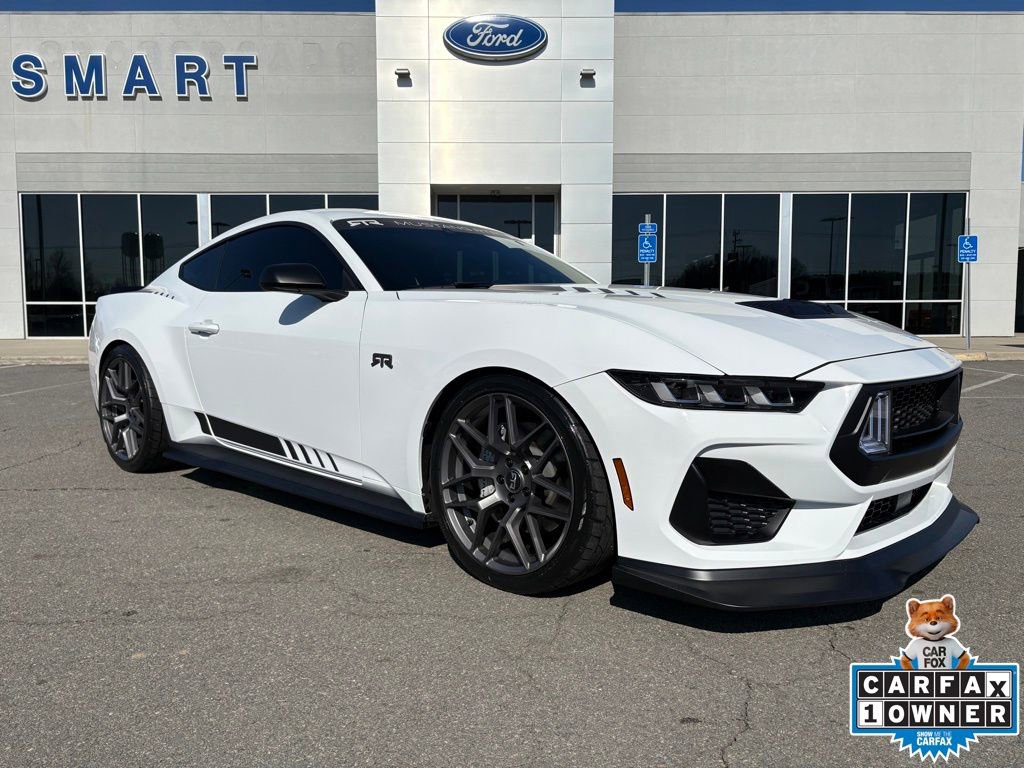 Used 2024 Ford Mustang GT image 1