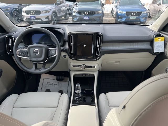 New 2026 Volvo XC40 B5 Plus w/ Climate Package AWD/4WD image 18