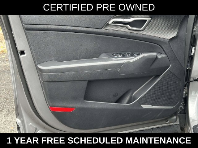 Used 2025 Kia Sportage LX AWD/4WD image 13