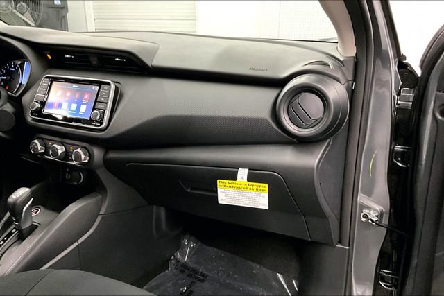 New 2025 Nissan Kicks Play S image 29