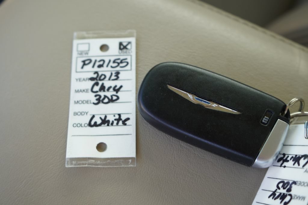 Used 2013 Chrysler 300 AWD w/ Driver Convenience Group image 35