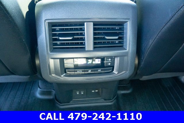 Used 2021 Volkswagen Atlas SE image 34