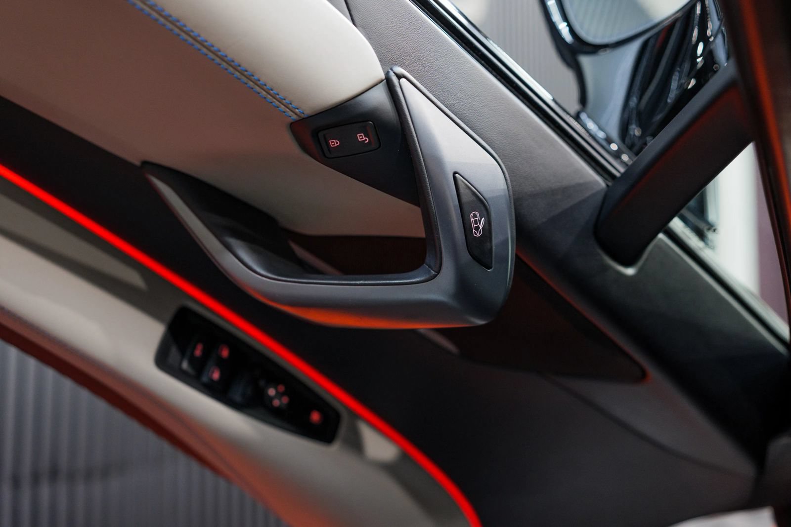Used 2015 BMW i8 AWD/4WD image 16