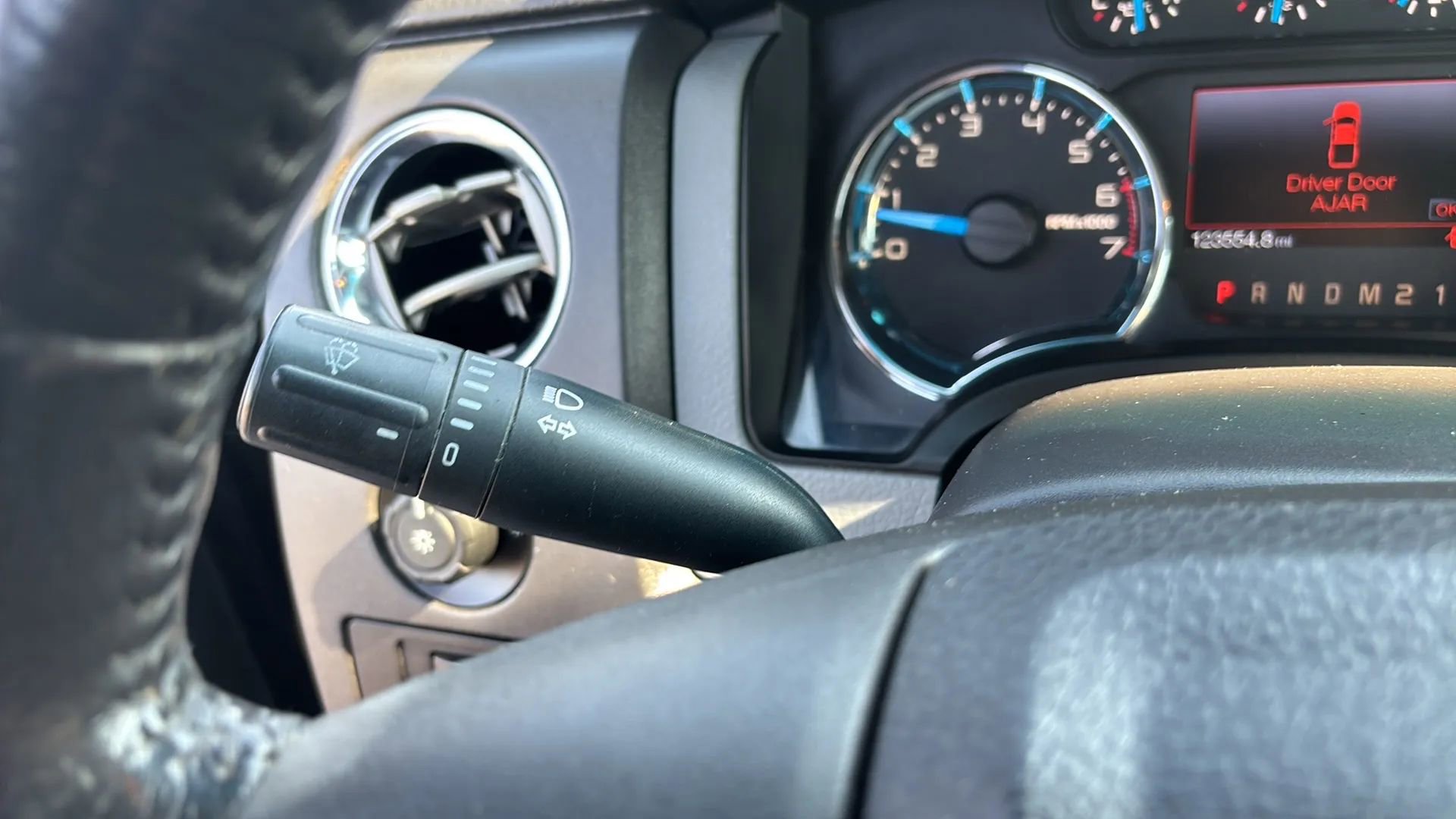 Used 2013 Ford F150 XLT w/ Luxury Equipment Group image 33