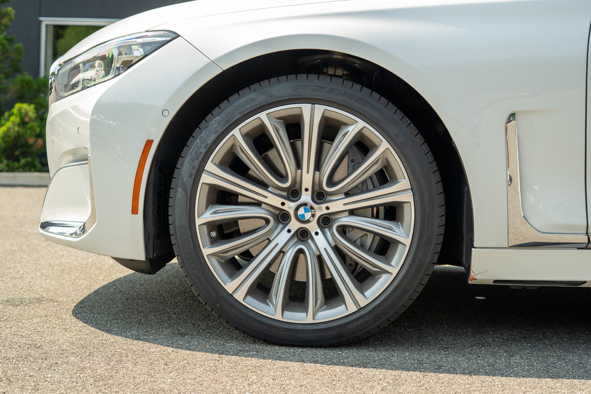 Used 2022 BMW 750i xDrive w/ Executive Package AWD/4WD image 6