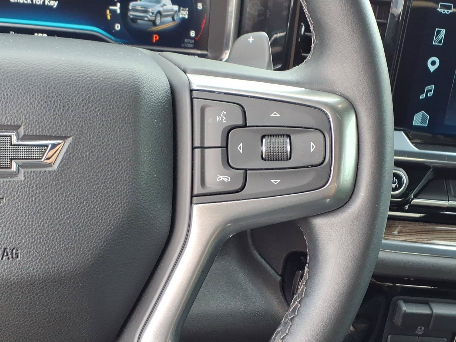 Used 2025 Chevrolet Silverado 1500 RST w/ Convenience Package II AWD/4WD image 17