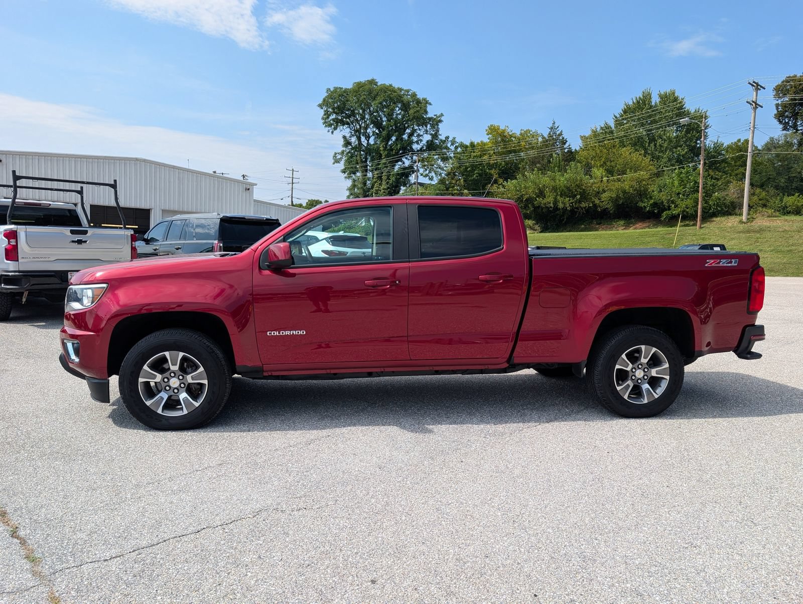 Used 2017 Chevrolet Colorado Z71 AWD/4WD image 6