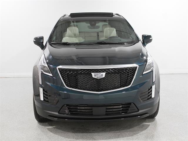 Certified 2026 Cadillac XT5 Sportv w/ LPO, Onyx Lite Package image 2