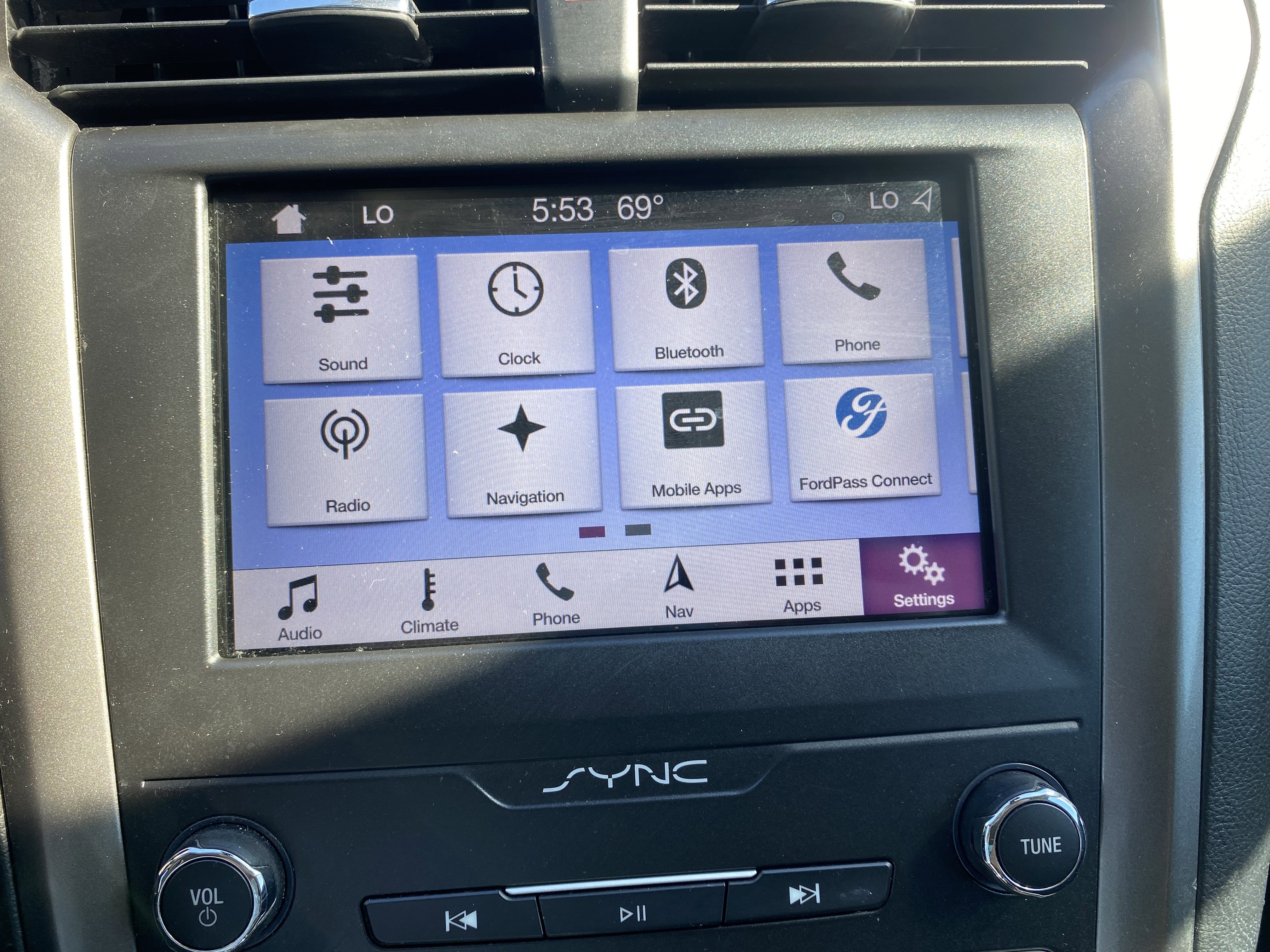 Used 2019 Ford Fusion SE image 15