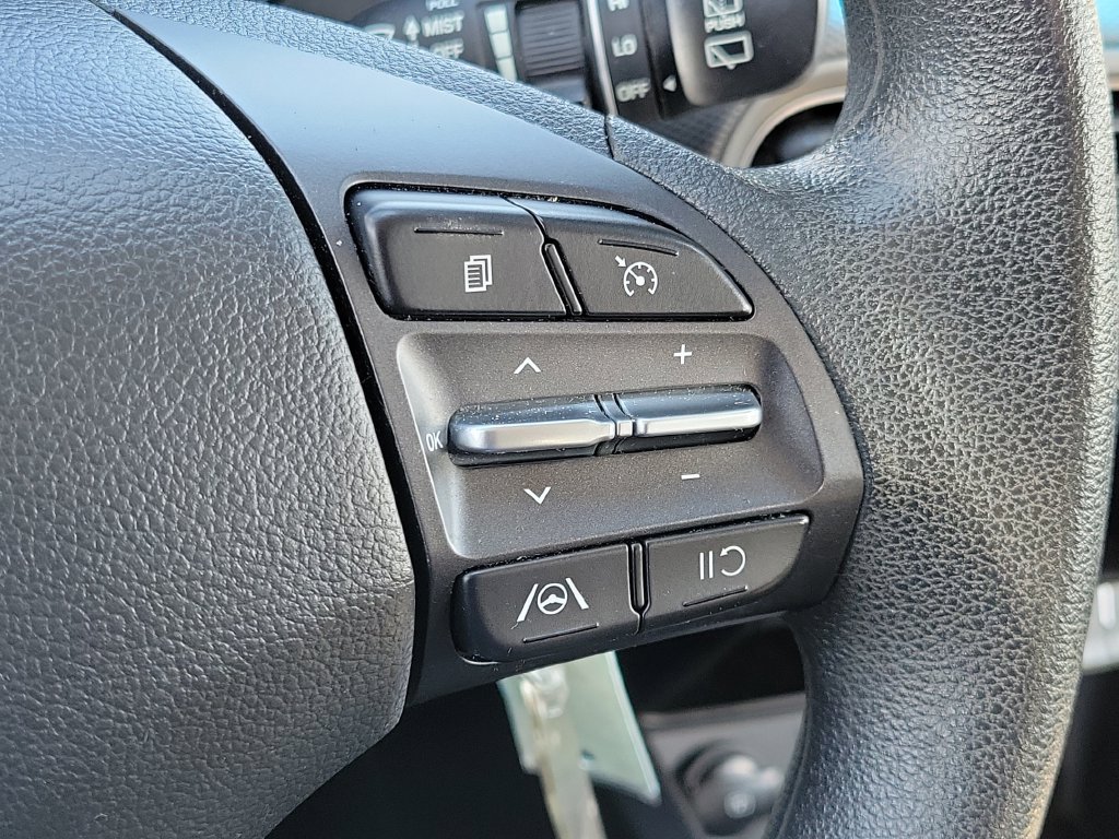 Used 2022 Hyundai Kona SE w/ Cargo Package FWD image 31