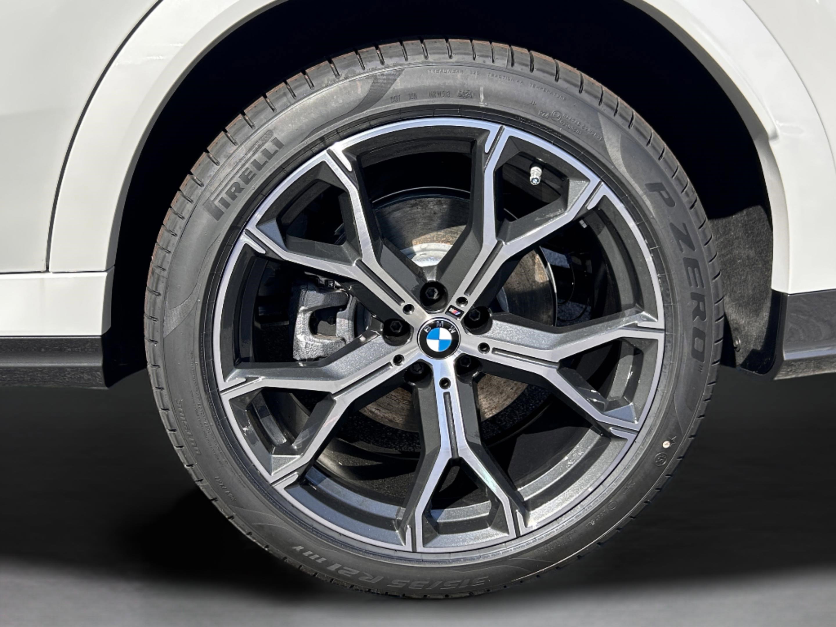 Used 2026 BMW X6 xDrive40i w/ Premium Package AWD/4WD image 37
