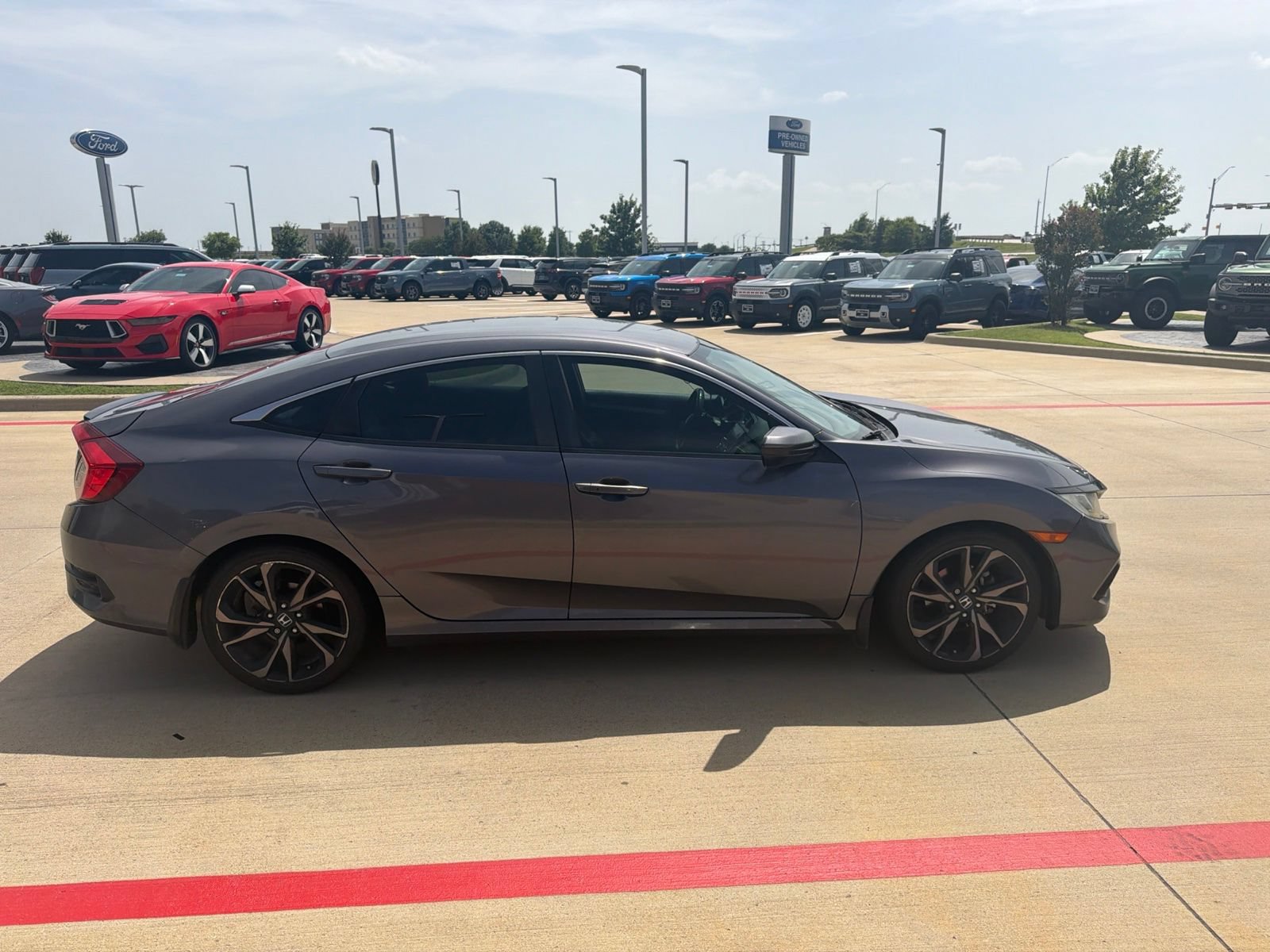 Used 2019 Honda Civic Sport image 11