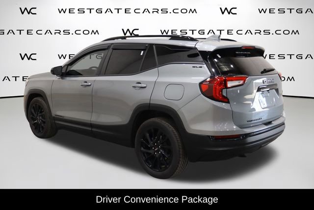 Used 2023 GMC Terrain SLE w/ Driver Convenience Package image 5