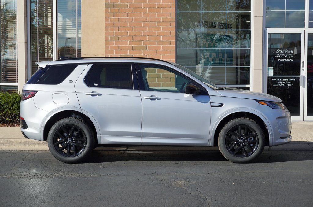 New 2025 Land Rover Discovery Sport S image 7