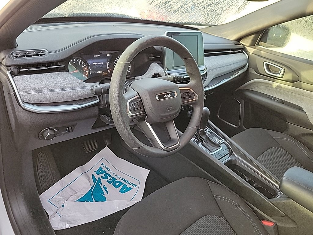 Used 2025 Jeep Compass Sport AWD/4WD image 7