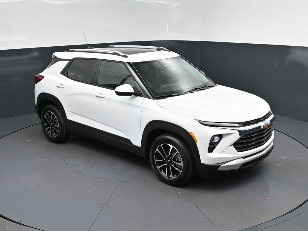 New 2026 Chevrolet TrailBlazer LT w/ LT Cold Weather Package FWD image 36