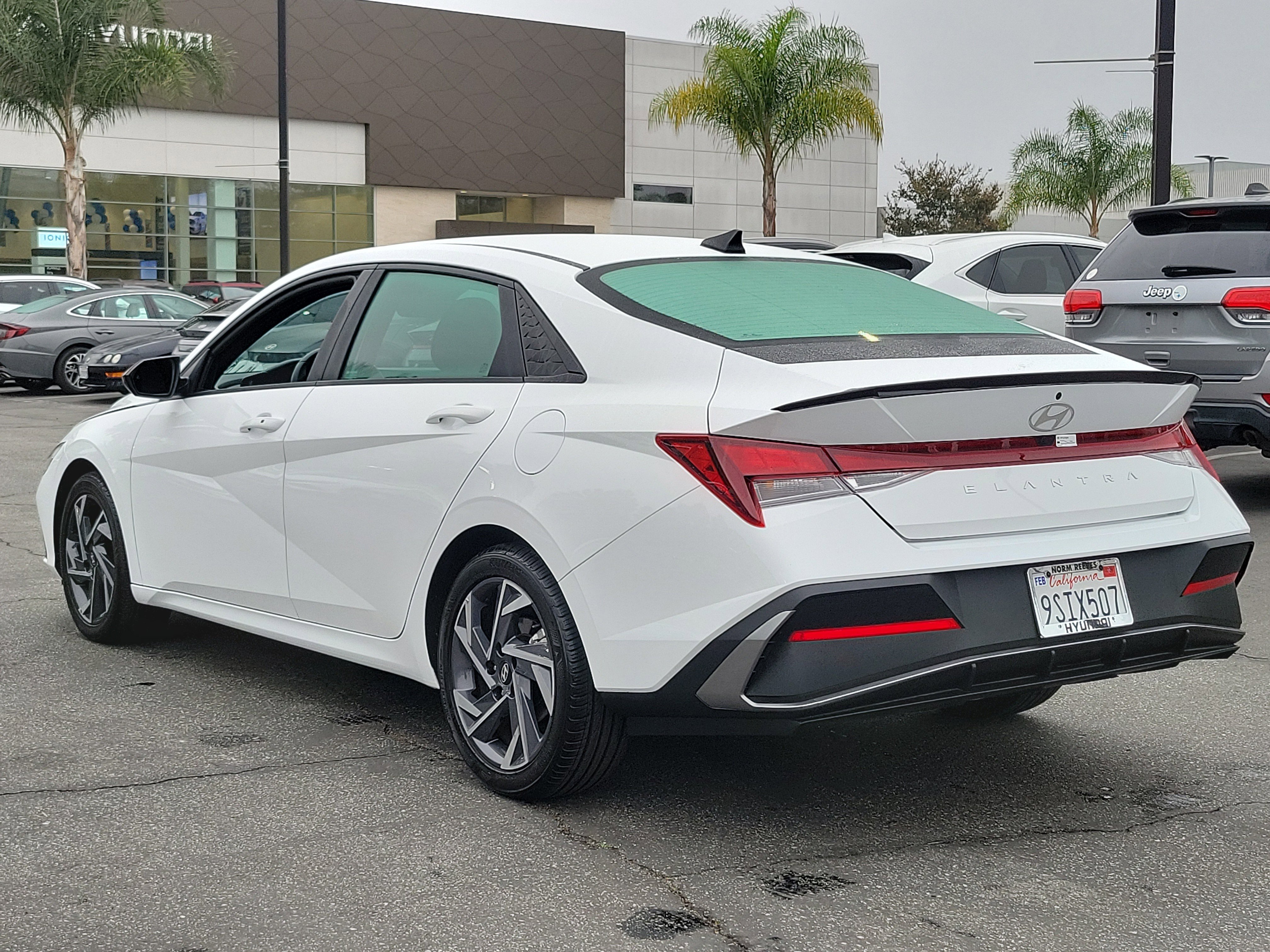 Certified 2025 Hyundai Elantra Sport w/ Cargo Package image 28