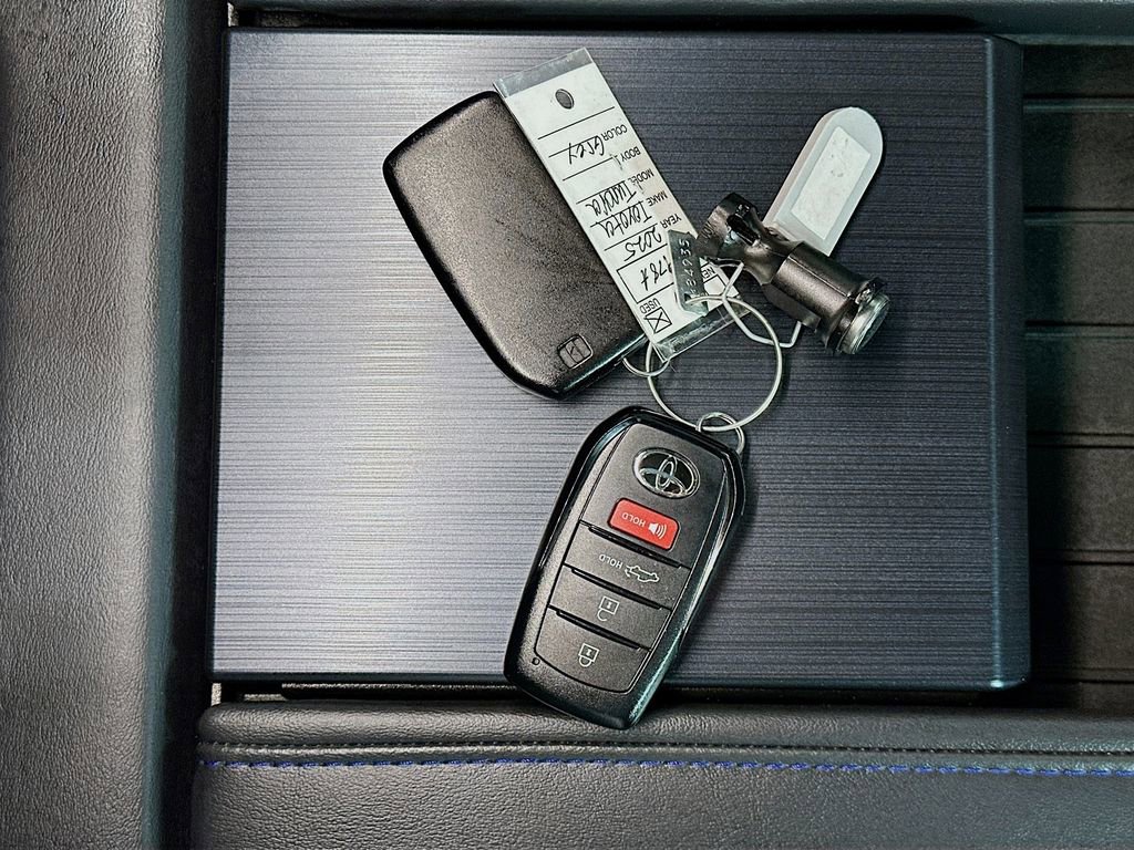 Used 2025 Toyota Tundra Platinum w/ TRD Off-Road Package image 34