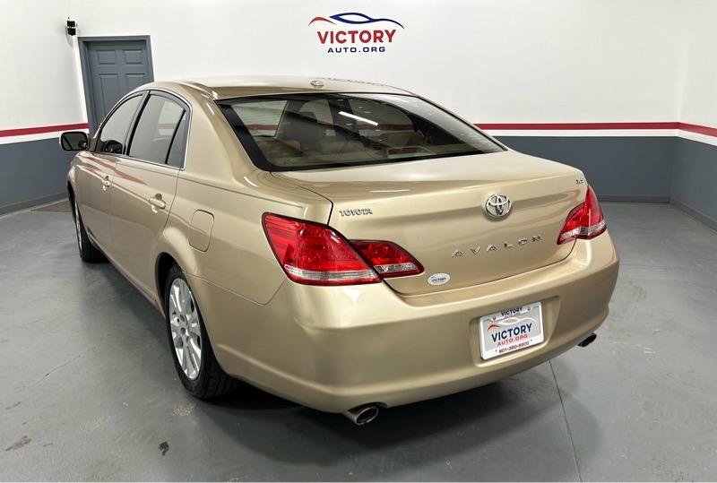 Used 2010 Toyota Avalon FWD image 6