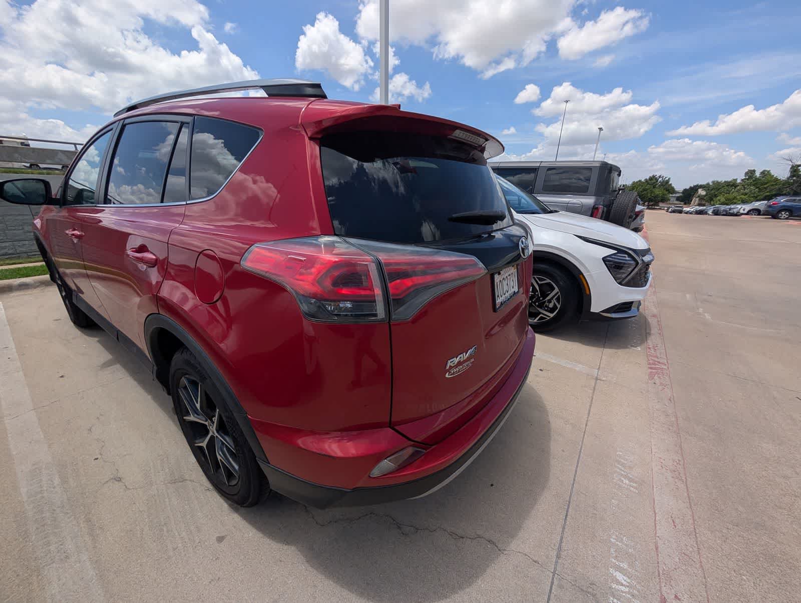 Used 2017 Toyota RAV4 SE FWD image 10