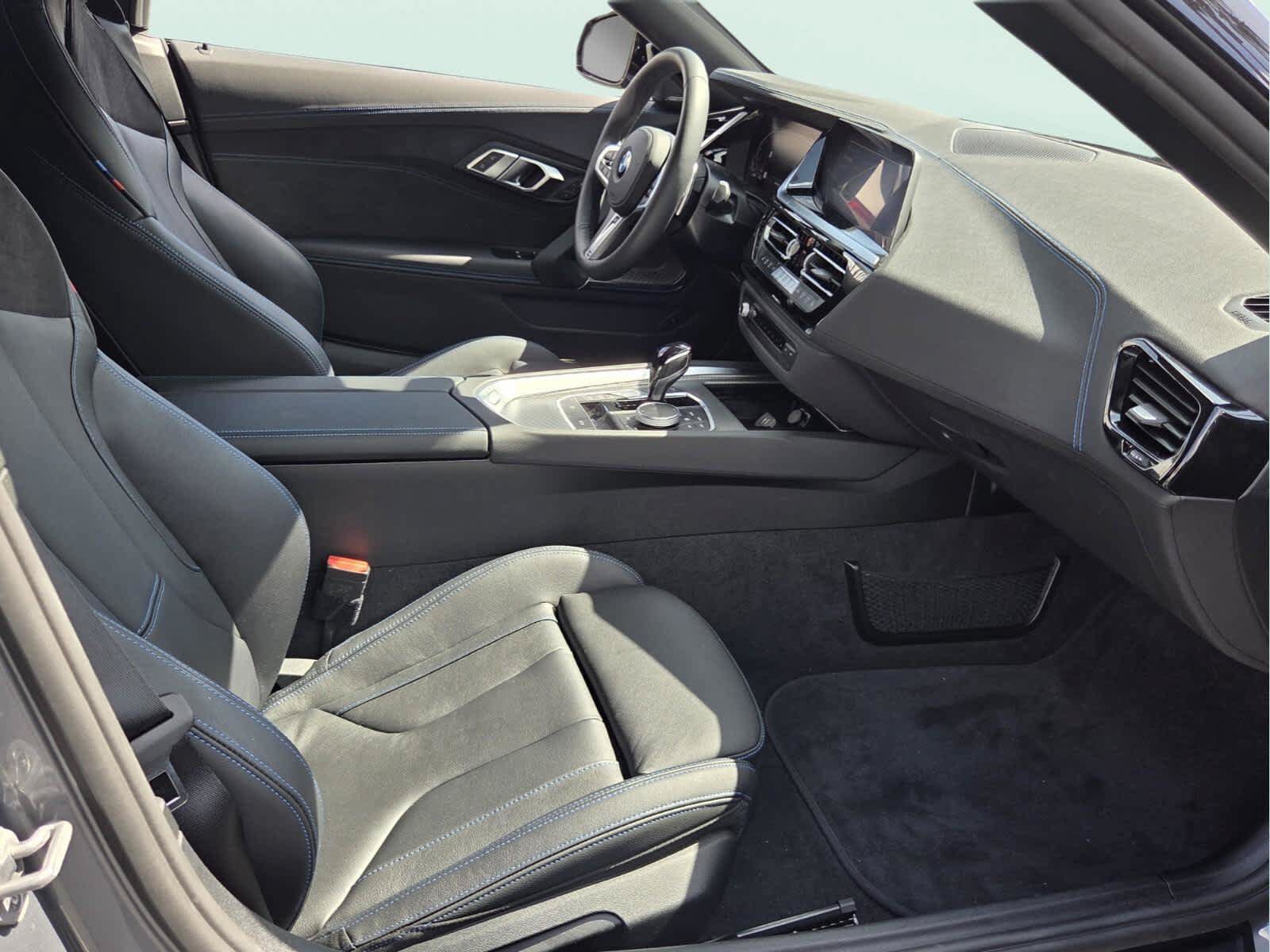 Certified 2026 BMW Z4 sDrive30i RWD image 16