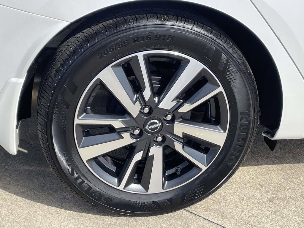 Used 2025 Nissan Versa SV w/ Trunk Package image 7