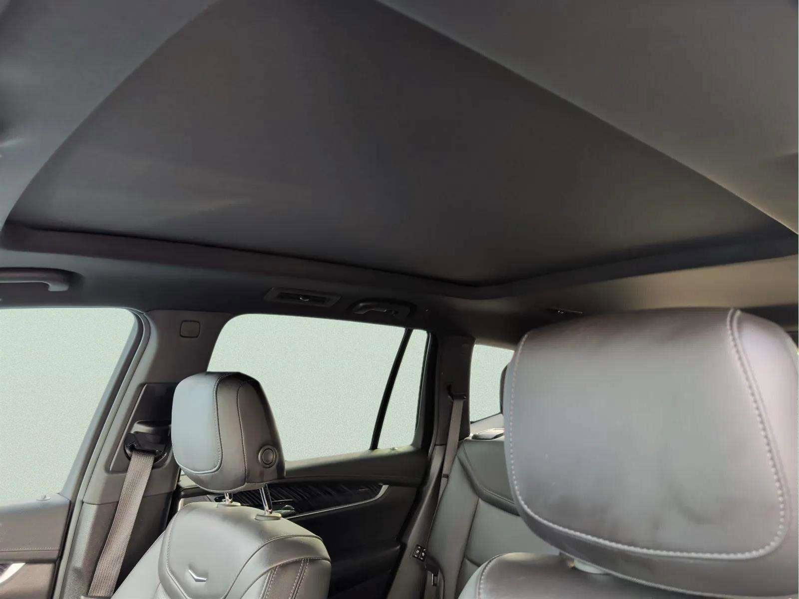 Used 2025 Cadillac XT6 Premium Luxury image 10