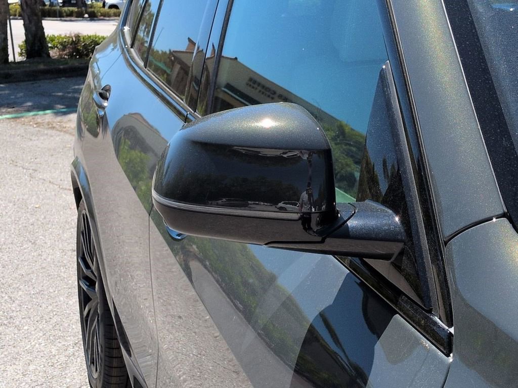 New 2026 BMW X5 xDrive40i w/ Executive Package image 12