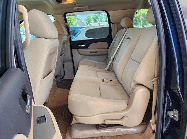 Used 2008 Chevrolet Suburban LS w/ Skid Plate Package AWD/4WD image 13