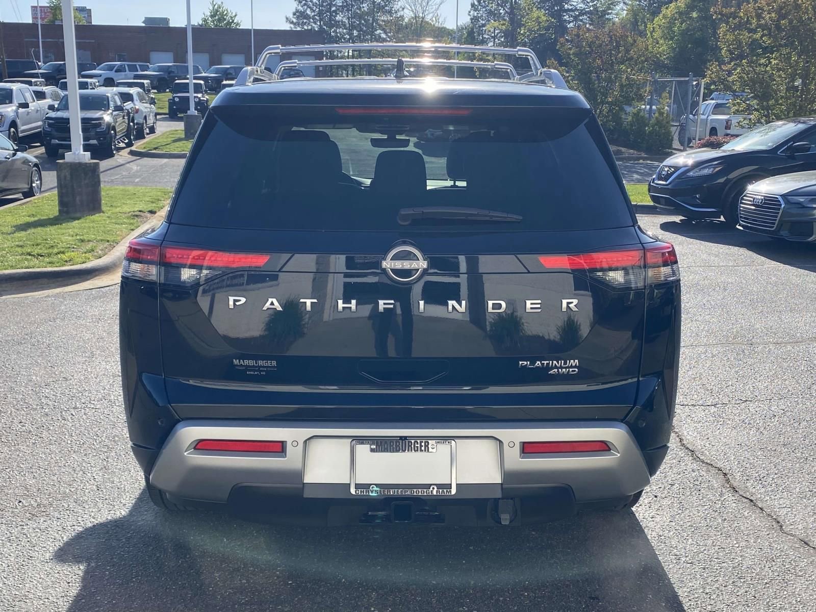 Used 2023 Nissan Pathfinder Platinum w/ Cargo Package AWD/4WD image 6