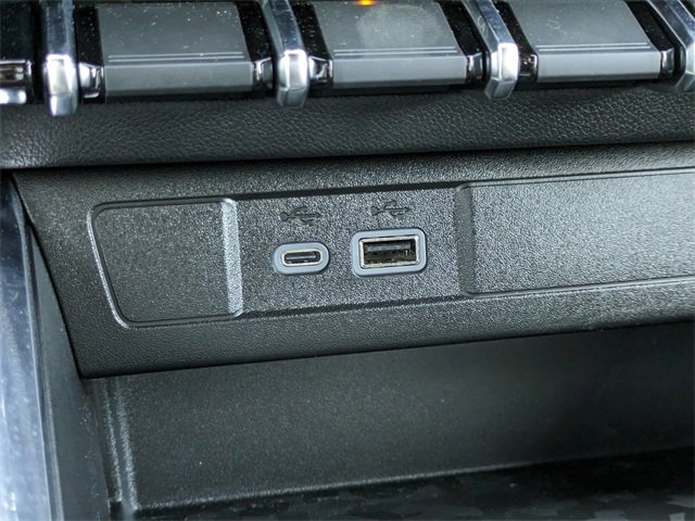 Used 2025 GMC Canyon Elevation w/ Convenience Package image 32