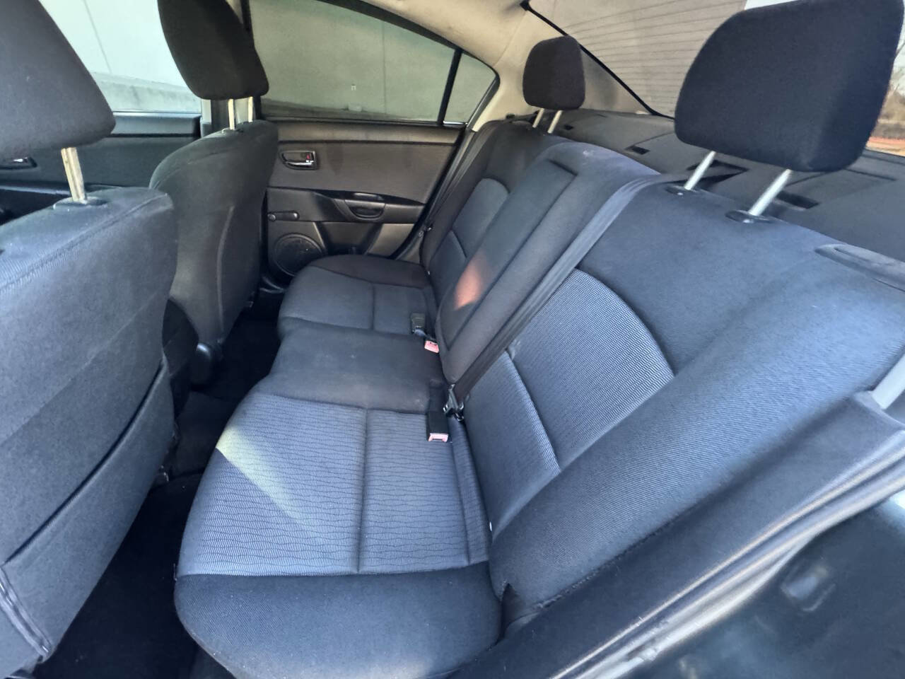 Used 2009 MAZDA MAZDA3 i Sport image 12