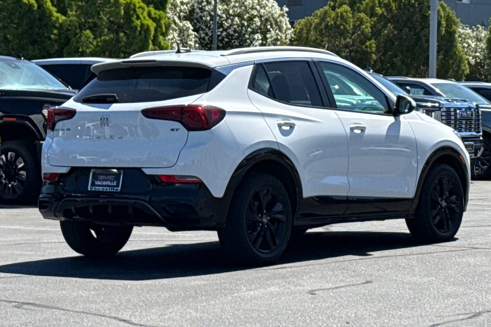Used 2024 Buick Encore GX Sport Touring FWD image 5