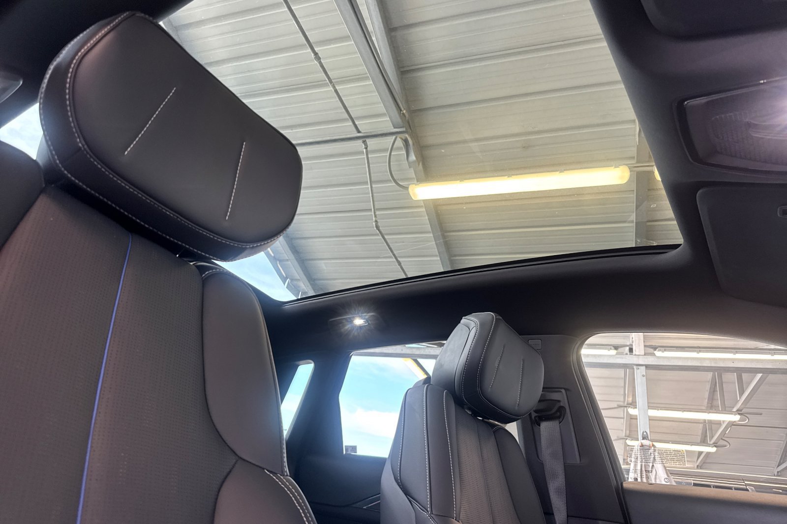Used 2024 Cadillac Lyriq Luxury RWD image 19