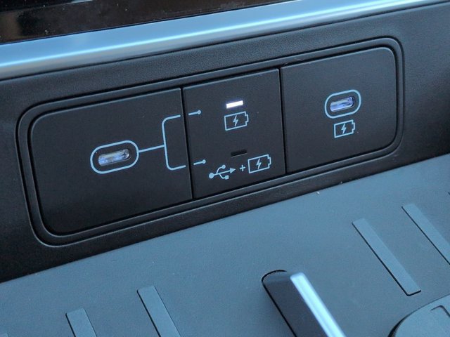 Used 2026 Hyundai Santa Fe SE FWD image 20
