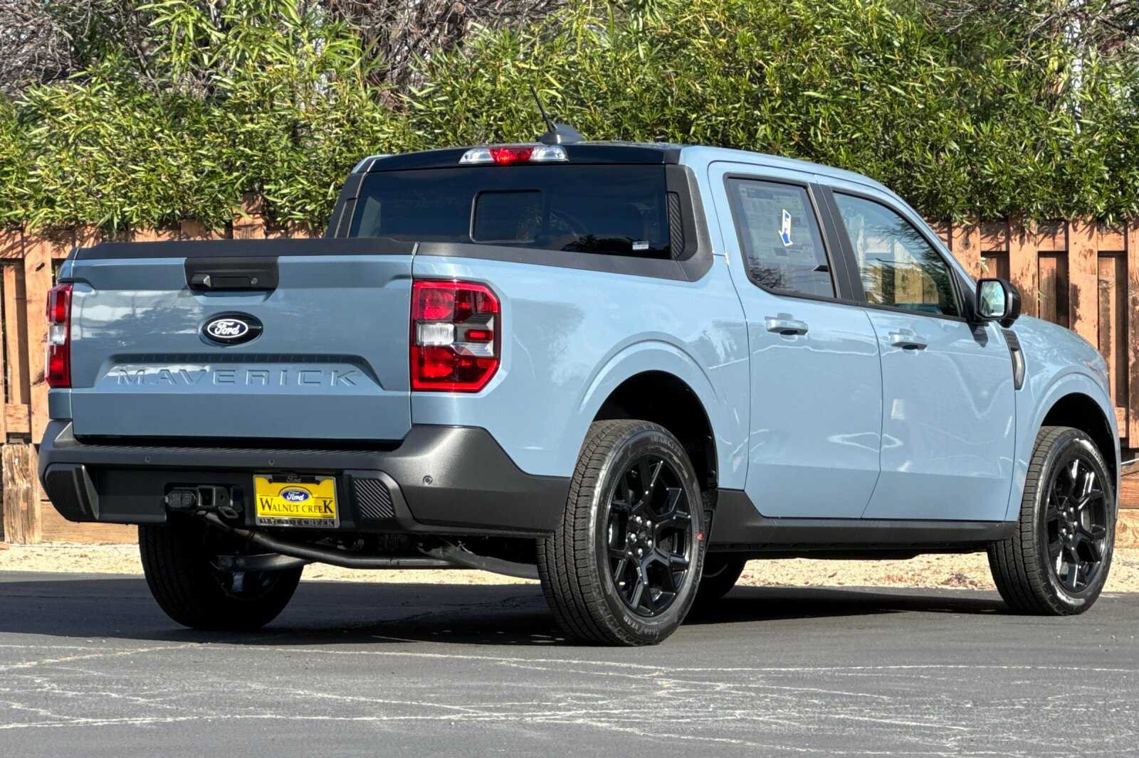 New 2026 Ford Maverick Lariat w/ Black Appearance Package AWD/4WD image 4