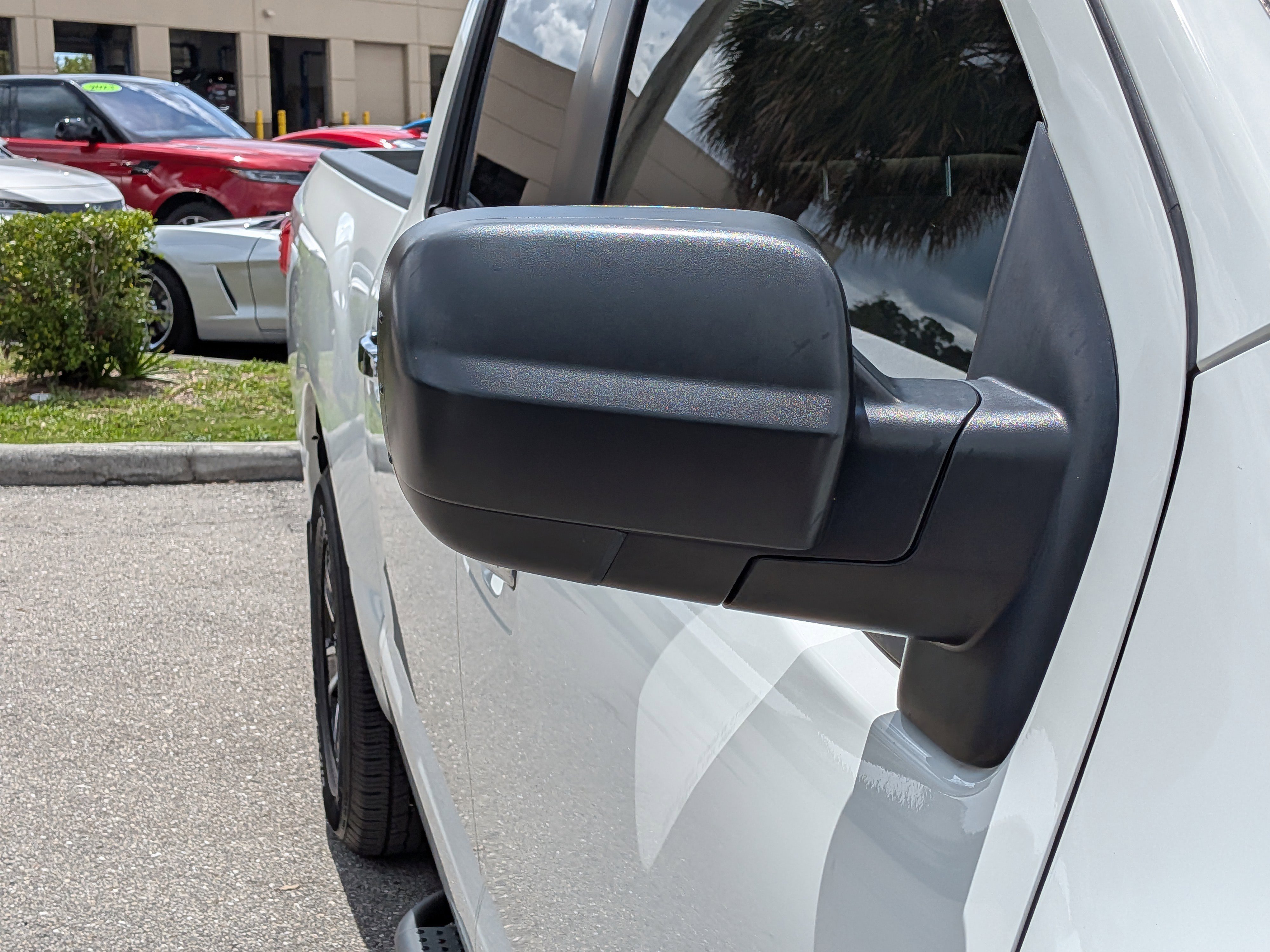 Used 2021 Nissan Titan SV w/ SV Convenience Package image 12