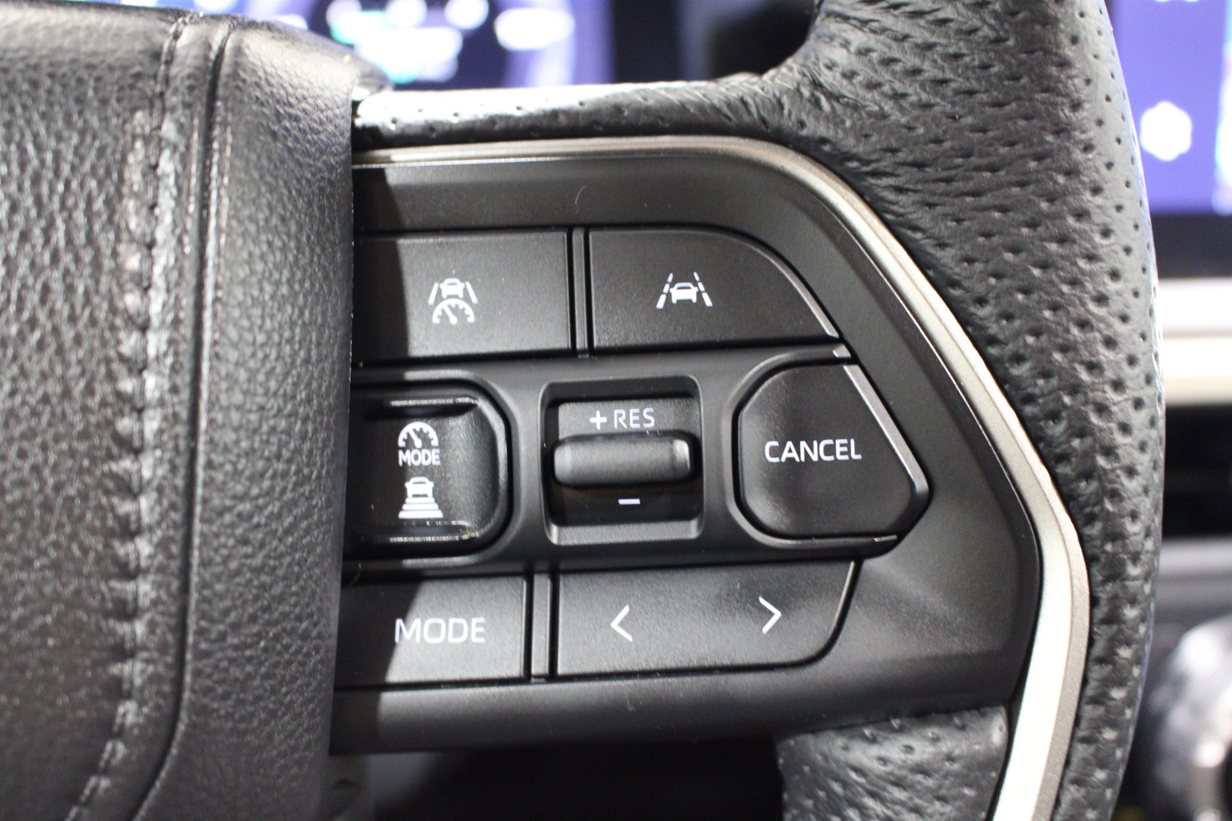 Used 2025 Toyota Tacoma TRD Off-Road w/ TRD Off Road Premium Package AWD/4WD image 12