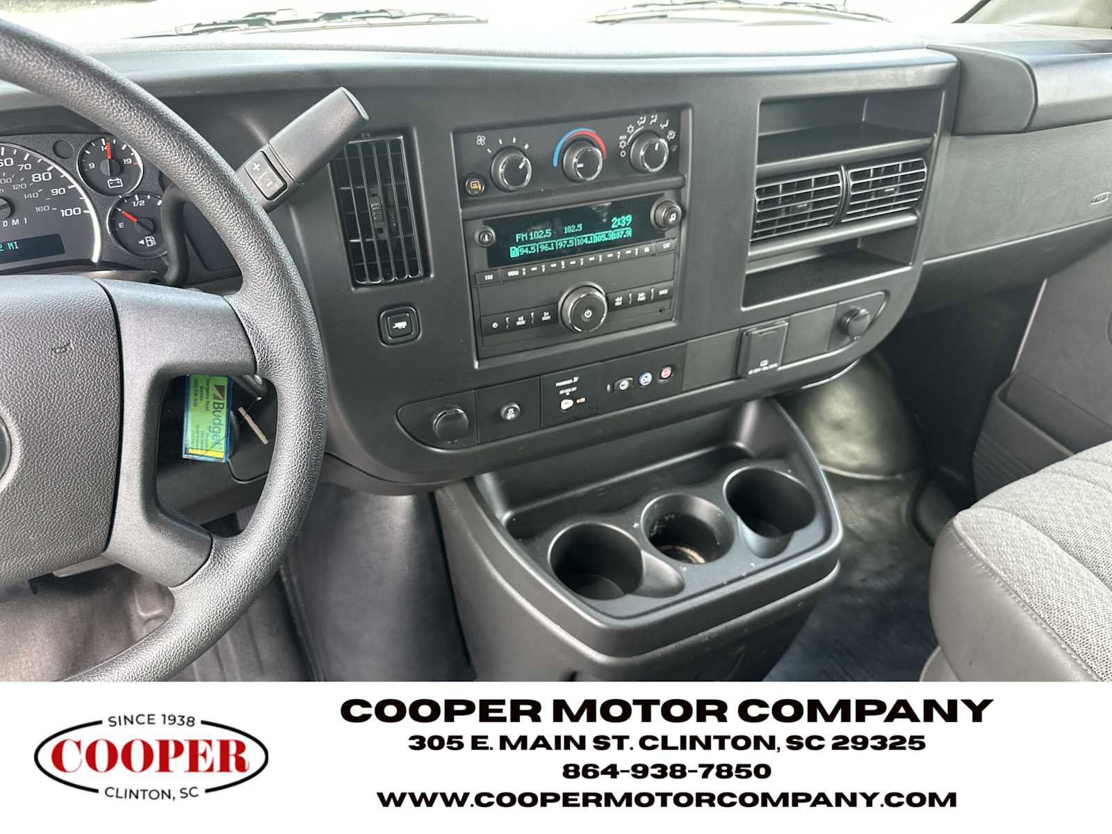 Used 2025 Chevrolet Express 3500 LS RWD image 24
