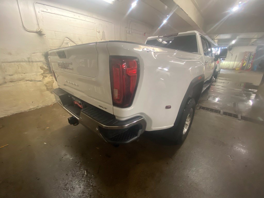 Used 2023 GMC Sierra 3500 SLT w/ SLT Premium Package AWD/4WD image 4
