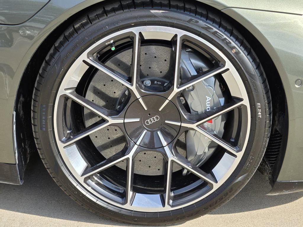 New 2026 Audi RS e-tron GT performance image 14