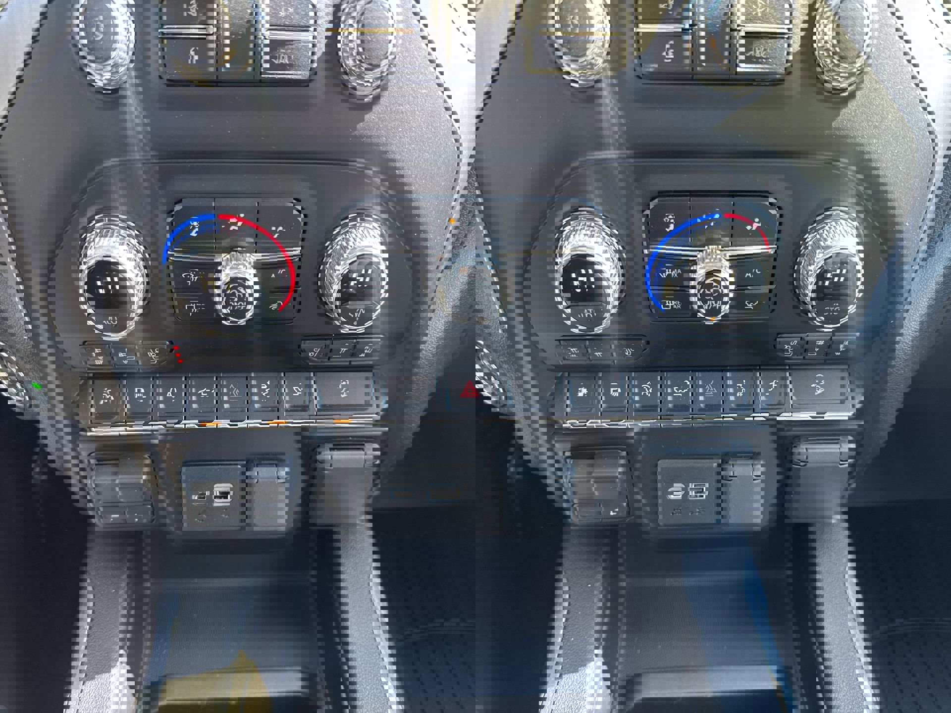 Certified 2020 GMC Sierra 1500 SLT w/ SLT Premium Package image 18