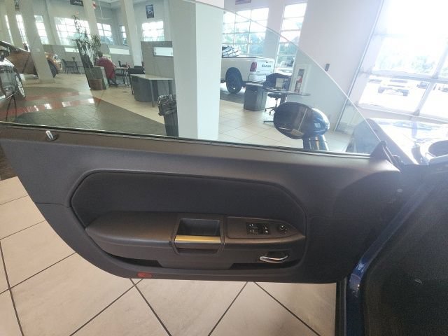 Used 2009 Dodge Challenger R/T RWD image 21