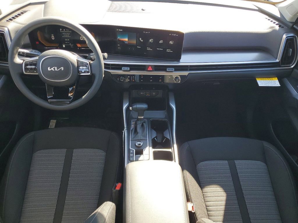 Used 2025 Kia Sorento LX FWD image 24