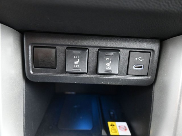 Used 2023 Toyota Corolla Cross XLE w/ Convenience Package FWD image 32