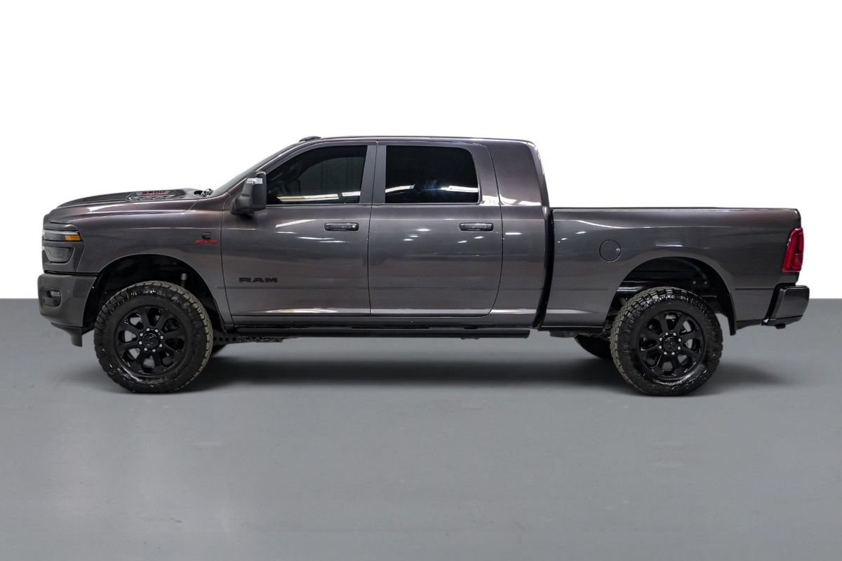 Used 2025 RAM 2500 Laramie AWD/4WD image 9