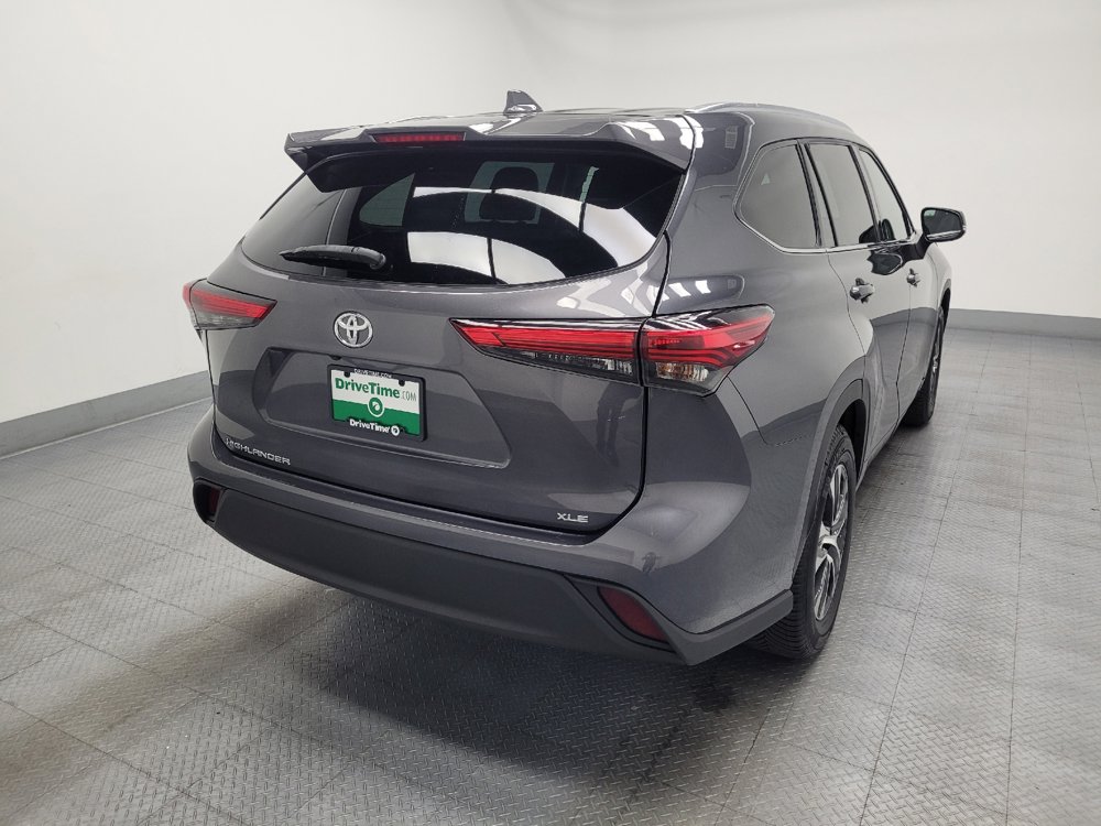 Used 2021 Toyota Highlander XLE FWD image 7