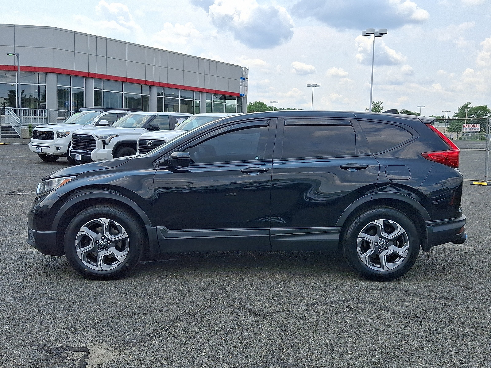 Used 2018 Honda CR-V EX image 4