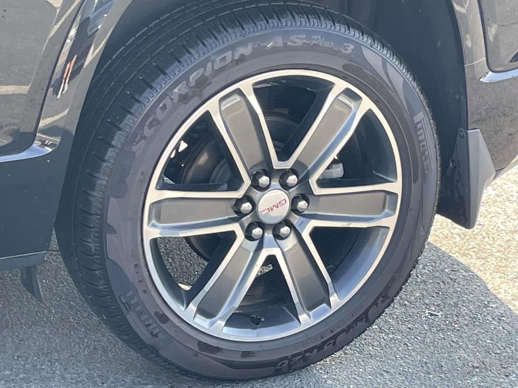 Used 2018 GMC Acadia Denali w/ Technology Package image 23